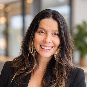 speaker-laura-300x300 speaker-laura-300x300